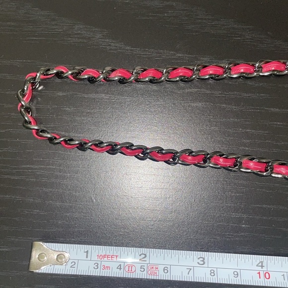 Red crossbody - Picture 4 of 8